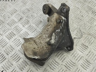 Кронштейн КПП опорный Audi A4 B5 (1994-2001), МКПП, 8D0399114S