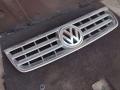 Решетка радиатора Volkswagen Touareg 2005г. - фото №2