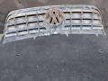 Решетка радиатора Volkswagen Touareg 2005г. - фото №3