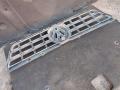 Решетка радиатора Volkswagen Touareg 2005г. - фото №4