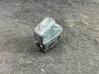 Кнопка стеклоподъемника переднего правого Renault Scenic 1999-2003