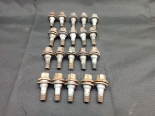 Болт колесный Citroen C4 2004-2014