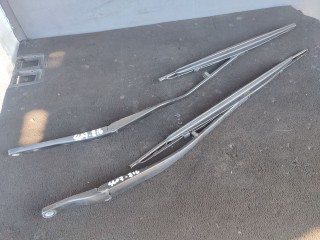 Щеткодержатель (поводок стеклоочистителя, дворник) Peugeot 607 2000-2004
