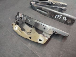 Петля капота, Dodge Grand Caravan 2007-2010