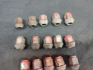 Гайка колесная, Dodge Grand Caravan 2007-2010