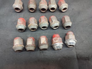 Гайка колесная, Dodge Grand Caravan 2007-2010