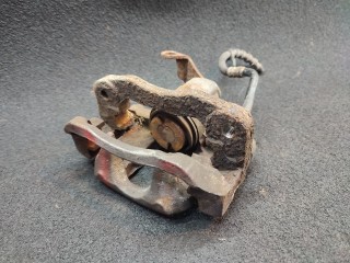 Суппорт задний правый, Dodge Caravan 2007-2010