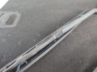 Щеткодержатель (поводок стеклоочистителя, дворник), Peugeot 607 2004-2010