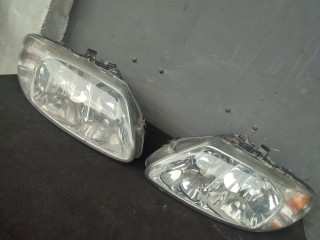 Фара правая Chrysler Voyager 2004-2008