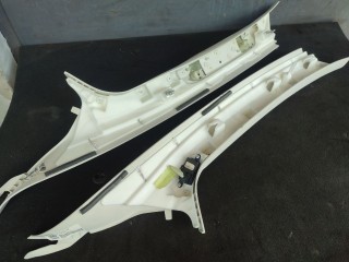 Обшивка стойки передней правой, Chrysler Grand Voyager 2007-2010