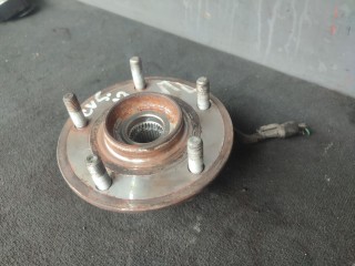 Ступица передняя левая, Dodge Caravan 2007-2010