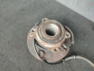 Ступица передняя левая, Dodge Caravan 2007-2010