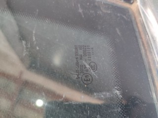 Стекло кузовное боковое правое, Volkswagen Touareg 2002-2007