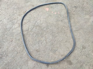 Уплотнитель двери передней левой, ориг. номер 7L0867365, Volkswagen Touareg 2002-2007