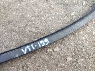 Уплотнитель двери передней левой, ориг. номер 7L0867365, Volkswagen Touareg 2002-2007