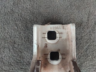 Петля двери передней правой, Chrysler Voyager 2007-2010