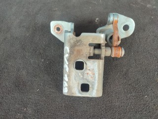 Петля двери передней правой, Chrysler Town Country 2007-2010