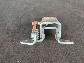 Петля двери передней правой, Dodge Caravan 2007-2010