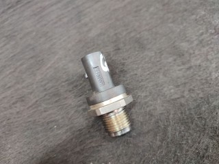 Датчик давления топлива, ориг. номер 0281007872, BMW 5 G30/G31 restailing