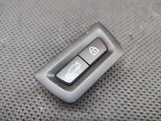 Кнопка открытия багажника, ориг. номер 9275121, BMW 7 G11/G12 restailing