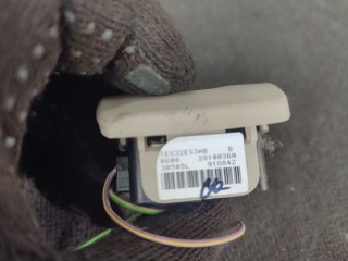 Кнопка открытия дверей (бесключевой доступ), ориг. номер 1ES32ES3AB, Chrysler Grand Voyager 2007-2010