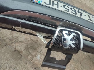 Бампер передний, Peugeot 607 2000-2004