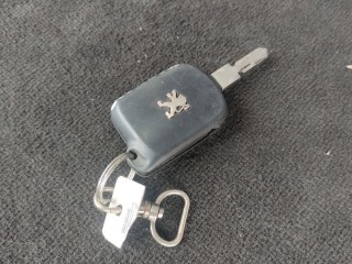 Ключ, Peugeot 607 2000-2004