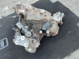 КПП механическая (МКПП) 5-ступенчатая, ориг. номер F17, 3.94, S394, 8US394, Opel Zafira 2008-2014
