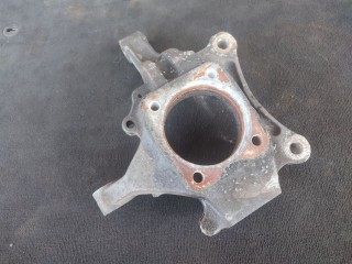 Кулак поворотный правый, ориг. номер 04694948AA, Chrysler Grand Voyager 2000-2004