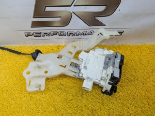 замок двери задней левой, ориг. номер 8K0839015A, Porsche Cayenne GTS 958