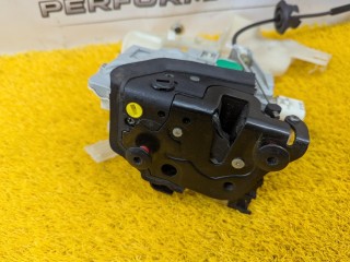 замок двери задней левой, ориг. номер 8K0839015A, Porsche Cayenne GTS 958