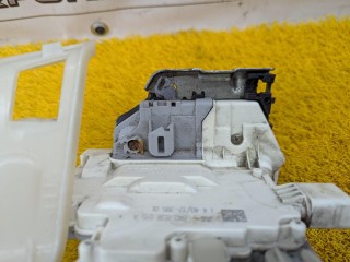замок двери задней левой, ориг. номер 8K0839015A, Porsche Cayenne GTS 958