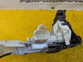 замок двери задней левой, ориг. номер 8K0839015A, Porsche Cayenne GTS 958