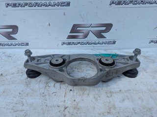 Кронштейн редуктора BMW M5 F10 2013-2016, робот, задний привод, 2284474