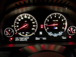 BMW M5 F10 [рестайлинг] 2016г. 4.4 л., S63 B44 B, бензин, робот - фото №2