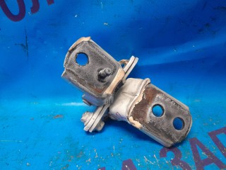 Петля дверная NISSAN BLUEBIRD SYLPHY 2000-2003