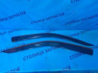 Ветровик NISSAN AVENIR
