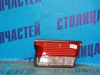 Вставка между стопов, NISSAN SUNNY