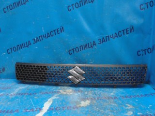 Решетка радиатора SUZUKI SWIFT