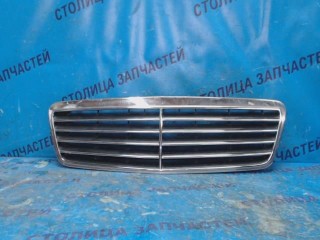 Решетка радиатора, ориг. номер 2088800085, MERCEDES-BENZ CLK
