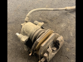 Суппорт передний правый, Volkswagen Golf 5 2003-2009