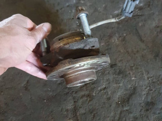 ступица передняя, Opel Astra G 1998-2009