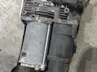 Компрессор пневмоподвески, BMW X5 E70 2010-2013