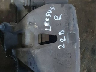 Суппорт передний правый Lexus IS 2 (XE20) 2005-2008