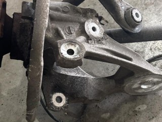 кулак задний левый, BMW X5 E70 2006-2010