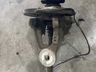 Кулак задний правый BMW X5 E70 2006-2010