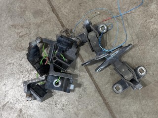 Петля двери BMW X5 E70 2006-2010