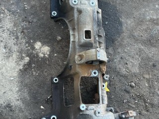 передняя балка (подрамник), Chrysler Voyager 4 2000-2004