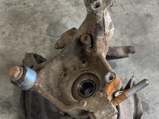 кулак задний правый, Volkswagen Passat B7 2011-2015