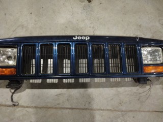 Решетка радиатора, Jeep Cherokee 2 рест
